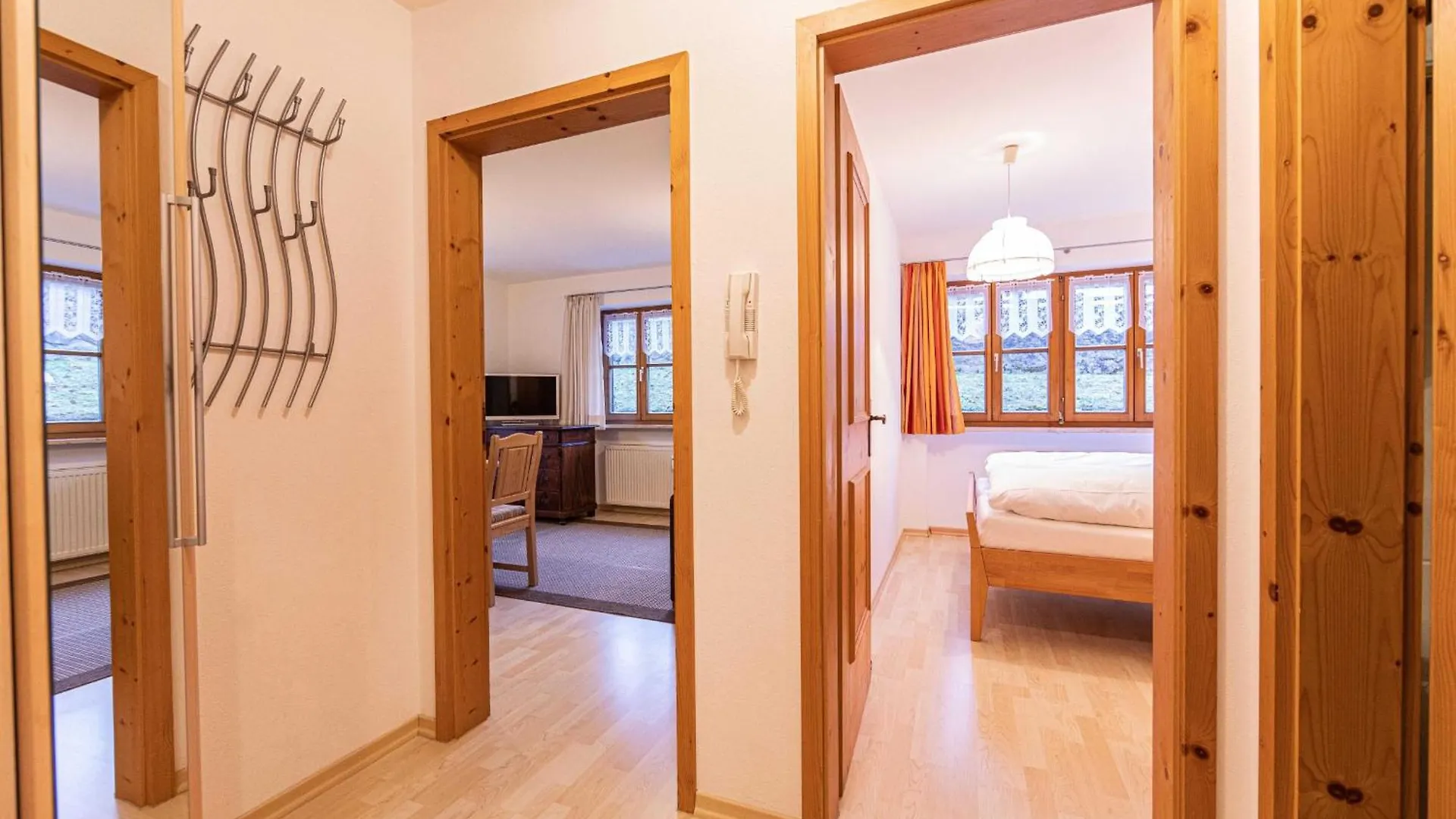 Ferienwohnung Waldblick - Freundlich Eingerichtete Ferienwohnung Berchtesgaden Appartement